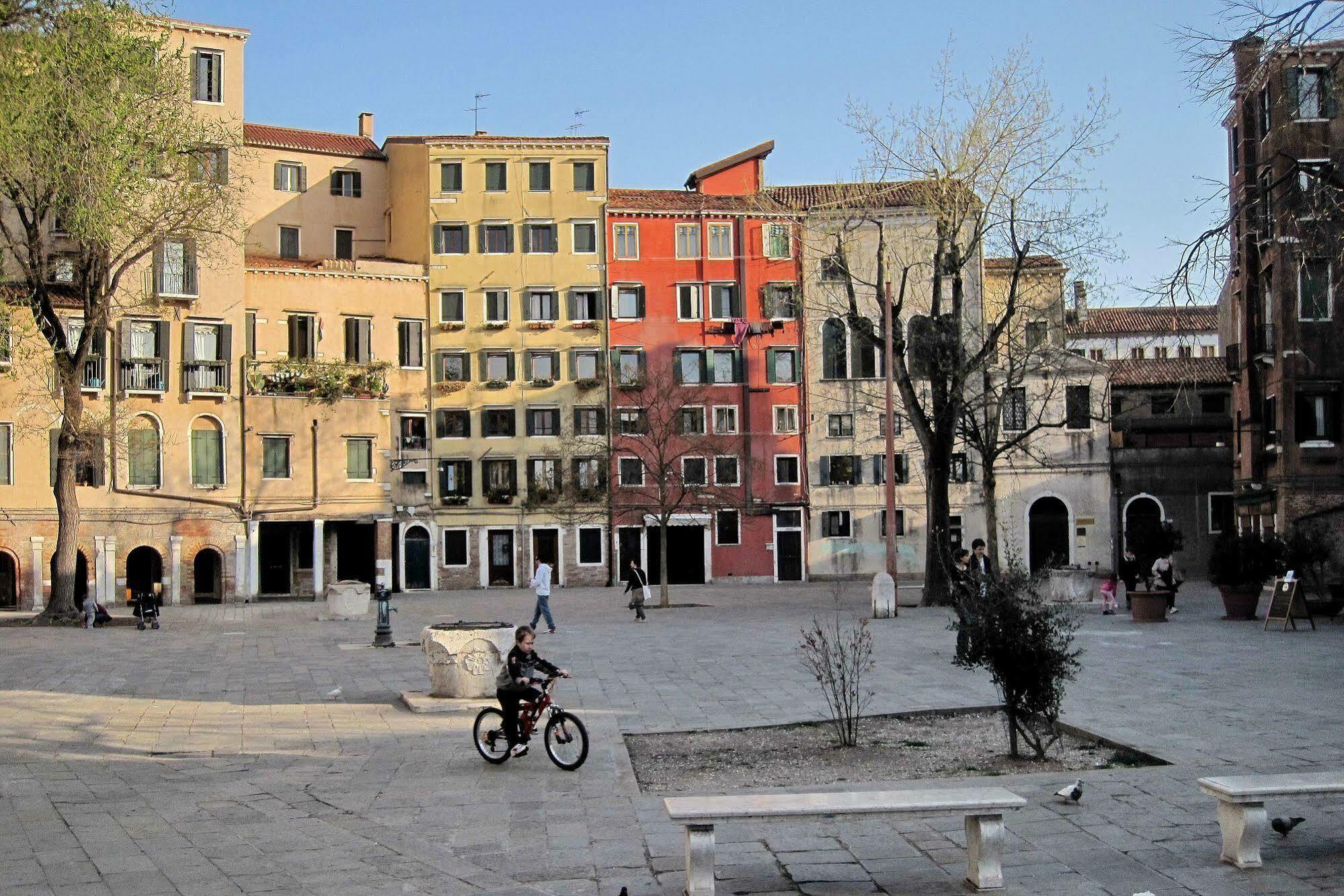Soave Ghetto Apartment Venesia Bagian luar foto